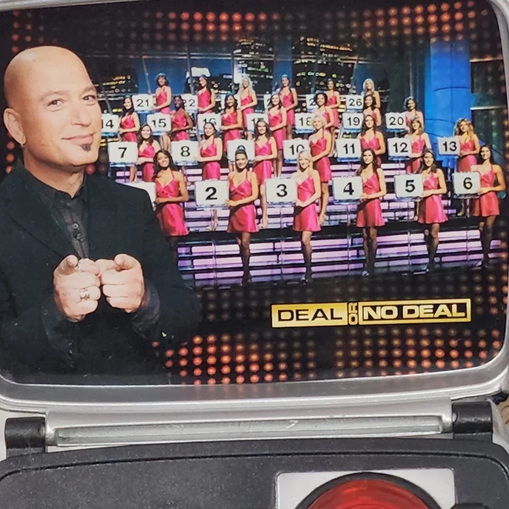 Vintage 2006 Deal or No Deal Plug & Play Game